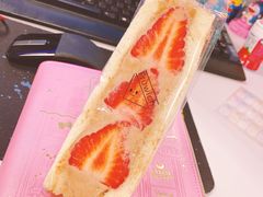 草莓巧克力三明治-Fruwich果明治(西单更新场店)