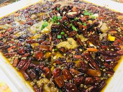 -黄桷树曹家私房菜(江与城店)