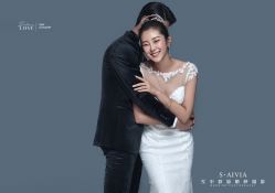 -雪中彩影婚纱摄影·微光艺术中心