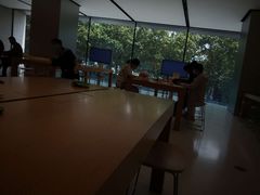 -Apple零售店(玄武湖店)