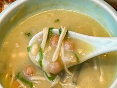 -湖畔鲁菜·二十年老字号餐厅(大明湖店)
