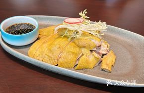 Steamed Free-range Chicken with Sauce