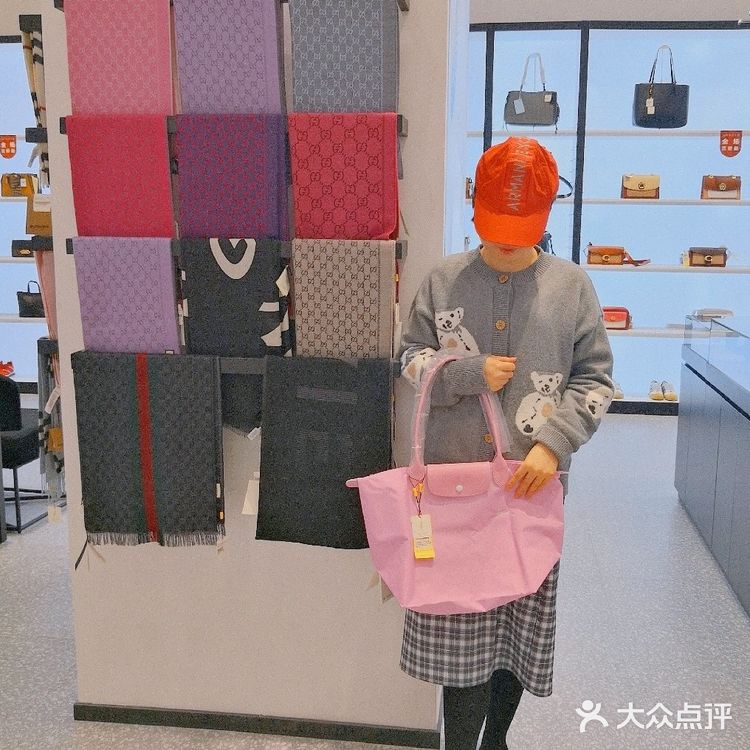寺库奢饰品实体店就来温州吾悦广场