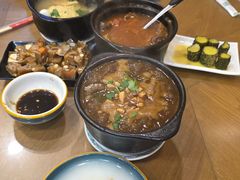 -三鞭一花·独一处·元英砂锅(海光寺店)
