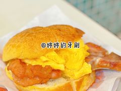 猪扒蛋菠萝包-華歡冰室-WahFoon(吉大店)