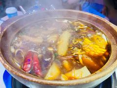 滋补干菌猪肚鸡-六少·猪肚包鸡火锅(卓悦INTOWN店)