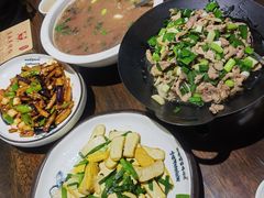 -宣威年猪饭·二十年云南家常菜·特色小炒肉·春季鲜花野菜上新(尚邻雅苑店)