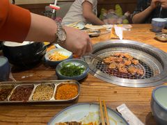 -明洞阿姨·韩式酱蟹烤肉·创意料理(三元桥店)