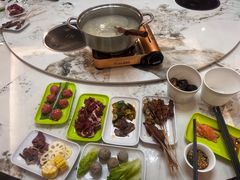 -养牛邓·潮汕牛肉海鲜自助火锅(广州店)