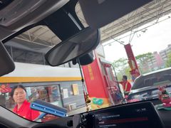 -冠德石油威程加油站