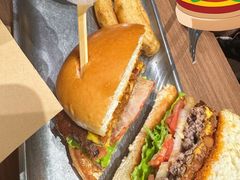 辣肉酱牛肉堡-魏斯理汉堡(西安沣东吾悦店)