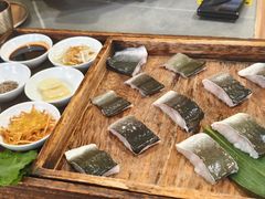 -围炉肉舍•炭烤活鳗•丹东海鲜烤肉(步行街店)