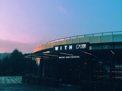 -饮湖威士忌鸡尾酒吧