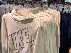 -NIKE上海青浦换季优惠店
