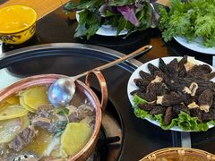 -银同牦牛肉火锅