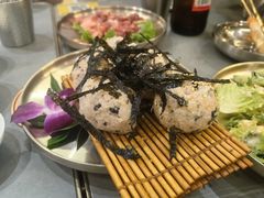 -围炉肉舍•炭烤活鳗•丹东海鲜烤肉(步行街店)