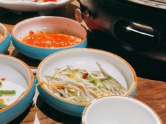 -明洞阿姨·韩式酱蟹烤肉·创意料理(三元桥店)