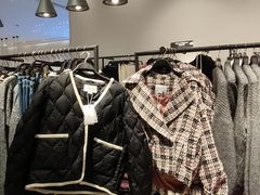 -URBAN REVIVO(七宝领展广场店)