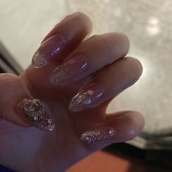 -悦己美甲美睫