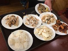 -东巴谷野生菌火锅餐厅