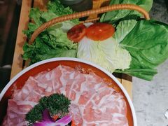 -谭公鱼头·鲜鱼火锅·小龙虾·江湖菜(秀沿路店)