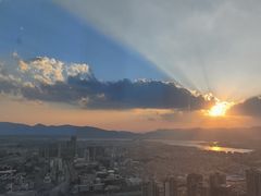 -锦厨国际自助餐厅 · 云端景观 (昆明索菲特大酒店)