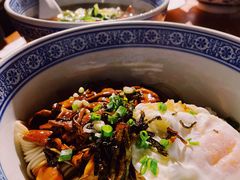 荷包蛋-沪西老弄堂面馆(定西路店)