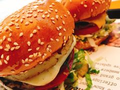 -The Habit Burger Grill 哈比特汉堡(复兴soho店)