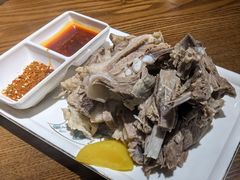 -盾亚新疆餐厅(松江万达广场店)