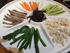 鸡丝凉米线-云海肴·云南小炒·汽锅鸡(天津国金汇店)