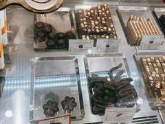 -VENCHI 闻绮(上海佛罗伦萨小镇店)