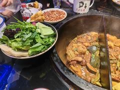 -鱼窝棚柴火铁锅炖(富山屯店)