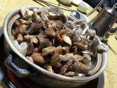 -东巴谷野生菌火锅餐厅