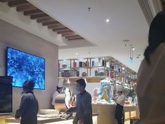 -雍和会海鲜姿造自助(湖东路店)