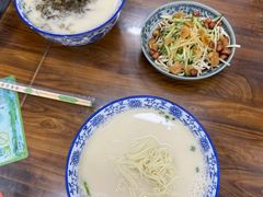 -雪琴面馆富安特色鱼汤面(城中花园店)