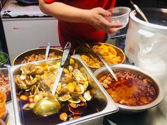 -爆炸头阿姨小四川正宗川味小吃(无任何分店)