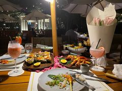 -三亚艾迪逊酒店·海滩烧烤 BARBACOA·现场乐队·浪漫晚餐·烧烤海鲜