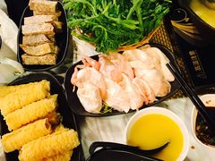 -鲜入围煮花胶鸡海鲜火锅