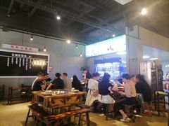 大堂-石锅苗苗鱼(武汉首店)