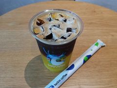 菠萝的海冰萃咖啡-瑞幸咖啡(星河WORLDCOCOPark店)