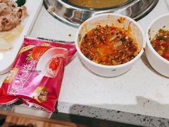 -龍歌自助小火锅(市南金茂湾店)