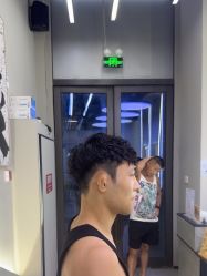 -尤司男士国潮理发馆