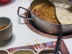 -洪氏嗨捞·猪肚鸡火锅(阳光天地店)