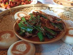 小炒肉夹锅魁-龙门阵茶屋川菜馆(武康路店)