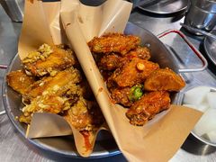 炸鸡翅一半一半-富乐满韩国正宗炸鸡韩国料理(虹泉路店)