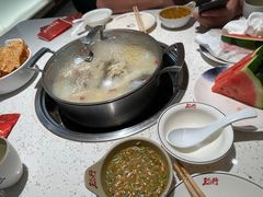 -三人行骨头王火锅(长寿店)