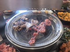 -啊美丽炭火烤肉(滑翔一店)