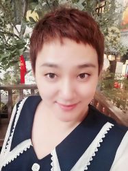 -银星女王公园发型艺术沙龙