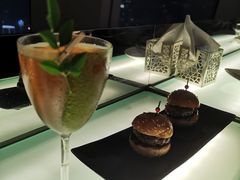 -OZONE 顶楼酒吧(香港丽思卡尔顿酒店)
