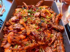 -何师烧烤Pro ·江湖川菜·小龙虾·精酿啤酒(太古里旗舰店)